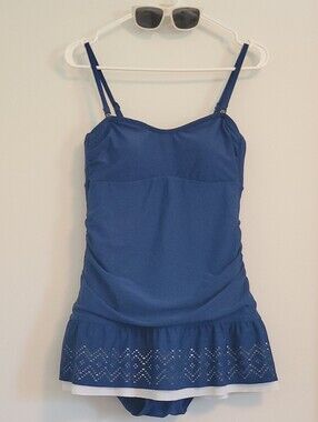 Croft & Barrow Navy Blue & White One Piece Swimdress with Laser-Cut Hem. Sz: 8